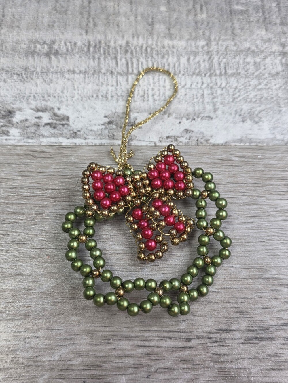 Handmade Beaded Wreath Ornament Gold Accents 2.5” Christmas Vtg 281a